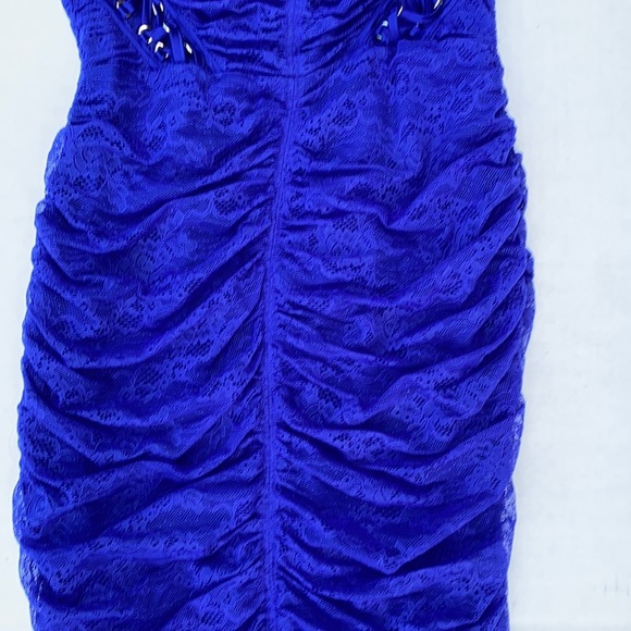 Guess By Marciano Emilie Lace Dress - Picture 8 of 9